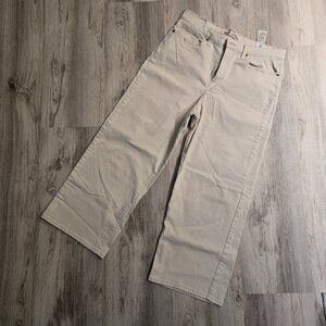 High Rise Loose Crop